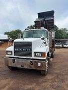 2007 MACK CNH613 DUMP TRUCK - VIN: 1M2AJ06YX7N006427
