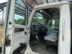 1999 INTERNATIONAL 4700 BUCKET TRUCK - VIN: 1HTSCABP0XH595401