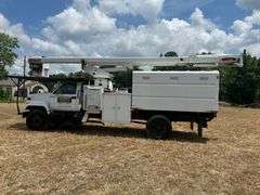 2002 GMC BUCKET TRUCK - VIN: 1GDP7H1E72J506422