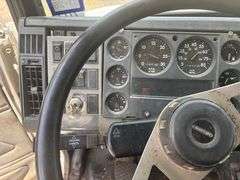 2000 FREIGHTLINER DUMP TRUCK - VIN: 1FUWJJCB7YHB85019