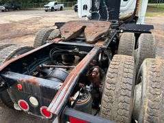 2012 FREIGHTLINER TRACTOR TRUCK - VIN: 1FUJGBDV9CSBR9006