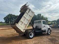 2000 FREIGHTLINER DUMP TRUCK - VIN: 1FUWJJCB0YHB84990