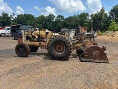 OLIVER TRACTOR - SER: 163638A