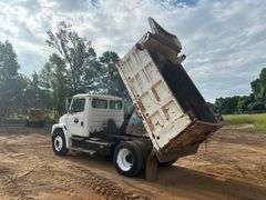 2000 FREIGHTLINER DUMP TRUCK - VIN: 1FUWJJCB0YHB84990