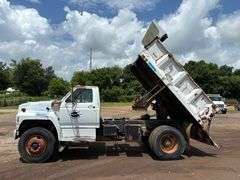 1991 FORD F-800 DUMP TRUCK - VIN: 1FDYK84A9MVA09329