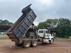 2007 MACK CNH613 DUMP TRUCK - VIN: 1M2AJ06YX7N006427