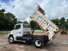 2001 FREIGHTLINER DUMP TRUCK - VIN: 1FUWJJCB01HB85501