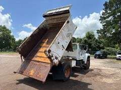 1991 FORD F-800 DUMP TRUCK - VIN: 1FDYK84A9MVA09329