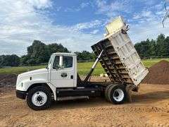 2000 FREIGHTLINER DUMP TRUCK - VIN: 1FUWJJCB0YHB84990