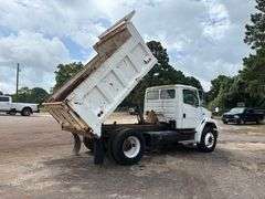 2001 FREIGHTLINER DUMP TRUCK - VIN: 1FUBBXAK61HB85584