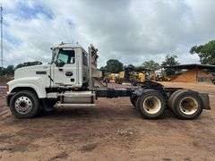2006 MACK CNH613 TRUCK - VIN: 1M1AJ06YX6N003191