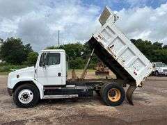 2001 FREIGHTLINER DUMP TRUCK - VIN: 1FUBBXAK61HB85584