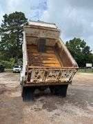 2001 FREIGHTLINER DUMP TRUCK - VIN: 1FUBBXAK61HB85584