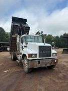 2007 MACK CNH613 DUMP TRUCK - VIN: 1M2AJ06YX7N006427