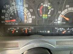 2002 GMC BUCKET TRUCK - VIN: 1GDP7H1E72J506422