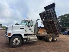 2007 MACK CNH613 DUMP TRUCK - VIN: 1M2AJ06YX7N006427