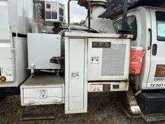 2006 GMC C7500 BUCKET TRUCK - VIN: 1GDL7C1GX6F415270