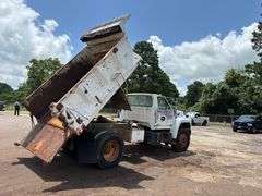 1991 FORD F-800 DUMP TRUCK - VIN: 1FDYK84A9MVA09329