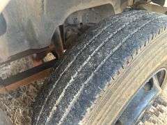 2002 GMC BUCKET TRUCK - VIN: 1GDP7H1E72J506422