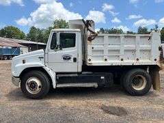 2000 FREIGHTLINER DUMP TRUCK - VIN: 1FUWJJCB7YHB85019