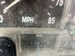 1999 INTERNATIONAL 4700 BUCKET TRUCK - VIN: 1HTSCABP0XH595401