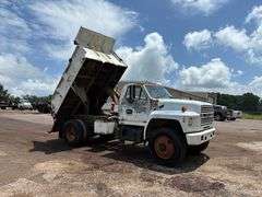 1991 FORD F-800 DUMP TRUCK - VIN: 1FDYK84A9MVA09329