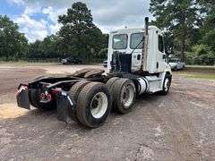 2012 FREIGHTLINER TRACTOR TRUCK - VIN: 1FUJGBDV9CSBR9006