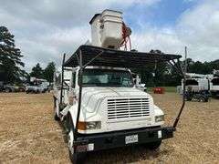 1999 INTERNATIONAL 4700 BUCKET TRUCK - VIN: 1HTSCABP0XH595401