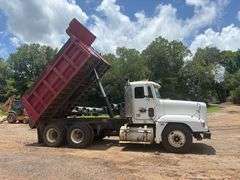 1998 FREIGHTLINER DUMP TRUCK - VIN: 1FUYDZYB3WL925146