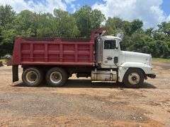 1998 FREIGHTLINER DUMP TRUCK - VIN: 1FUYDZYB3WL925146