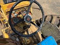 OLIVER TRACTOR - SER: 163638A