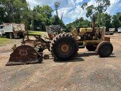 OLIVER TRACTOR - SER: 163638A
