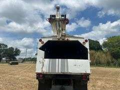 2002 GMC BUCKET TRUCK - VIN: 1GDP7H1E72J506422