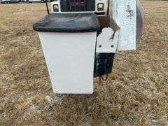 2002 GMC BUCKET TRUCK - VIN: 1GDP7H1E72J506422