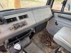 2001 FREIGHTLINER DUMP TRUCK - VIN: 1FUBBXAK61HB85584