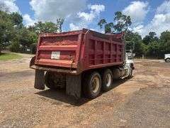 1998 FREIGHTLINER DUMP TRUCK - VIN: 1FUYDZYB3WL925146