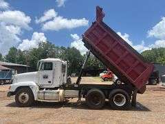 1998 FREIGHTLINER DUMP TRUCK - VIN: 1FUYDZYB3WL925146