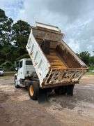 2001 FREIGHTLINER DUMP TRUCK - VIN: 1FUBBXAK61HB85584