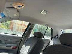 2000 FORD CROWN VICTORIA - VIN: 2FAFP71W0YX208223