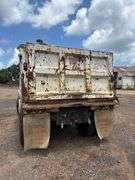 2000 FREIGHTLINER DUMP TRUCK - VIN: 1FUWJJCB7YHB85019