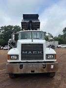 2007 MACK CNH613 DUMP TRUCK - VIN: 1M2AJ06YX7N006427