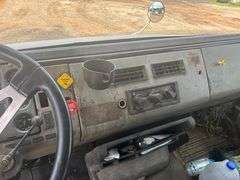2000 FREIGHTLINER DUMP TRUCK - VIN: 1FUWJJCB7YHB85019