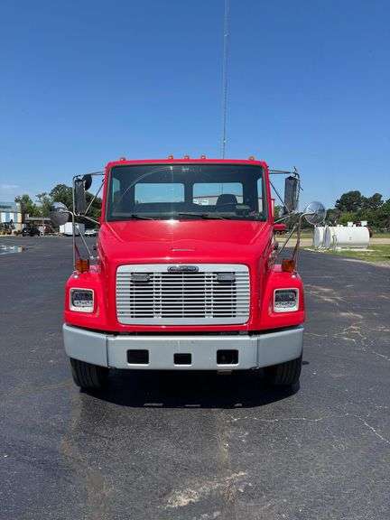 2003 FREIGHTLINER FL70 CAB & CHASSIS - VIN: IFVABSAKY3HK67389