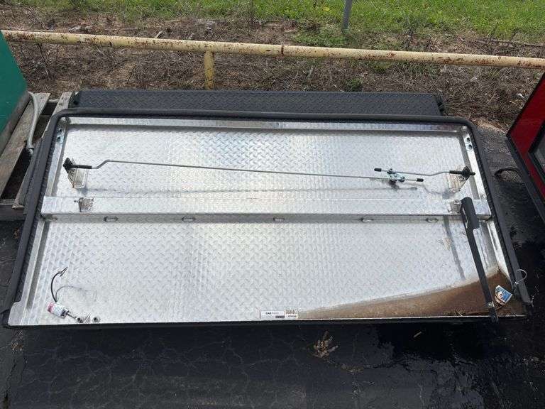 BACK FLIP BED COVER