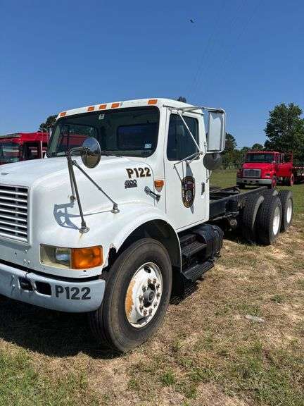 1998 INTERNATIONAL 4900 CAB & CHASSIS - VIN: 1HTSHAAR3WH529251