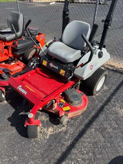 EXMARK 48" ZERO TURN MOWER SER: 315669300.