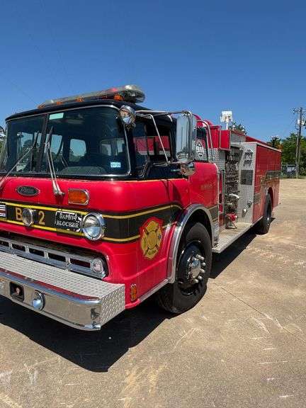 1985 FORD PIERCE C-8000 PUMPER FIRE TRUCK - VIN: 1FDYD80U3FVA42422