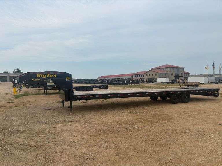 2026 BIG TEX 16GN-35D5A-MRBK GOOSENECK TRAILER - VIN: 16V3F4329T6420748