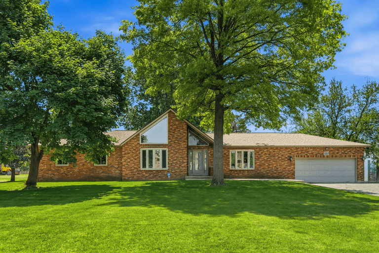 6581 Sherry Lane, Hilliard, OH 43026 - Reserve: $400,000