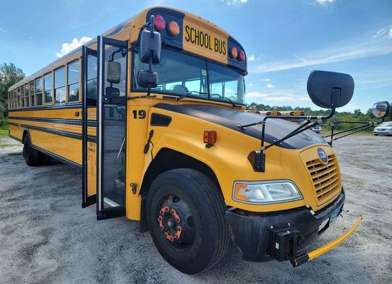 (3) 2015 BLUE BIRD BB VISION SCHOOL BUSES Located in HARWINTON, CT